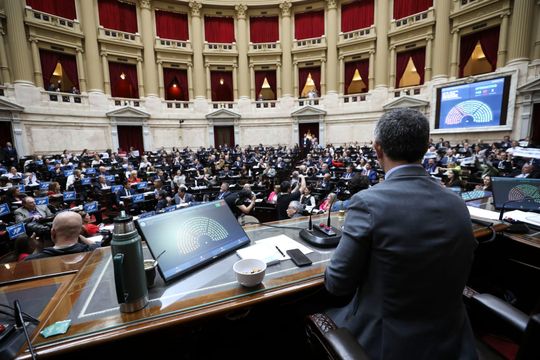 diputados pidieron sesionar para bloquear el veto de javier milei al financiamiento universitario