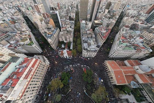 tras la masiva marcha, autoridades de las universidades se reunen con sandra petovello