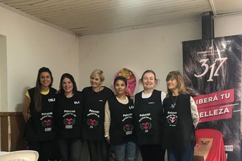 pelucas para mujeres con cancer: el proyecto solidario de 9 de julio para todo el pais