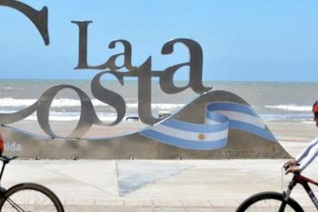 Imperdibles de La Costa: cicloturismo, recorridos bajo la luna y cultura