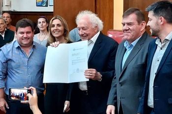 Mar del Plata: El HCD y Montenegro premiaron a Guillermo Coppola el título al Mérito Deportivo