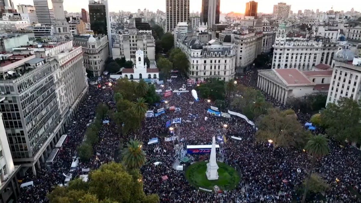 State ATE members join the national strike to support the University March