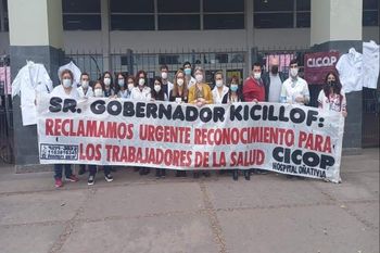 Trabajadores y profesionales de la salud sindicados en CICOP reclaman frente a Gobernación