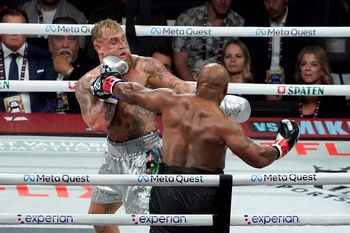 ¿Arreglado? Un video muestra a Mike Tyson perdonando a Jake Paul en pleno combate