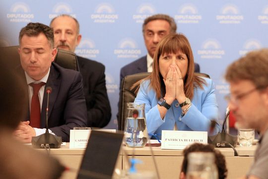 Los abogados de la familia de la niña exigieron la indagatoria de Patricia Bullrich 