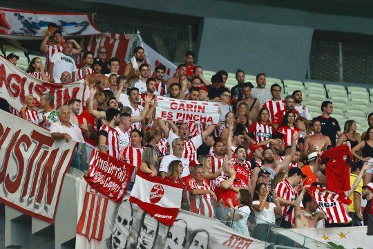 Hinchas de Estudiantes en Brasil ante Fortaleza por Copa Libertadores
