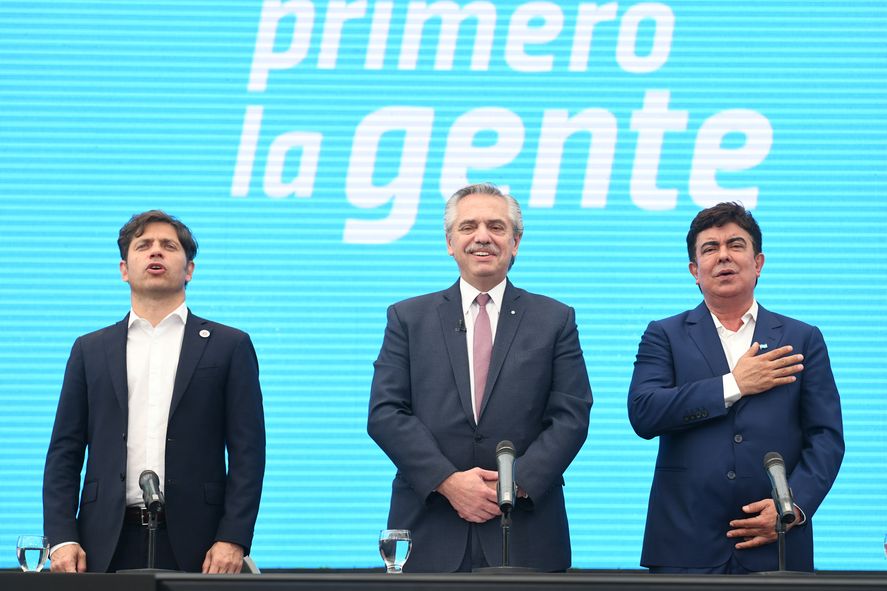 Axel Kicillof, Alberto Fernández y Fernando Espinoza, intendente de La Matanza.