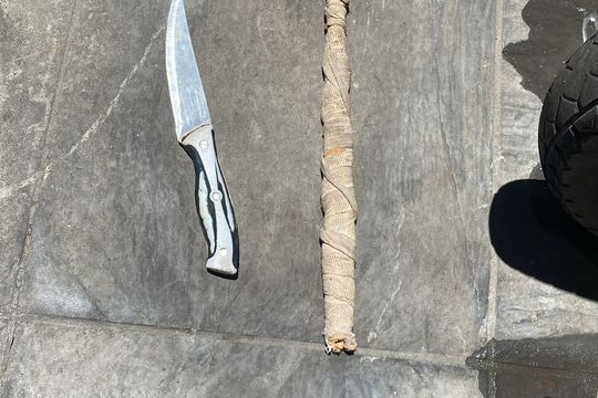 La faca con la que atacaron a una mujer en Ensenada  