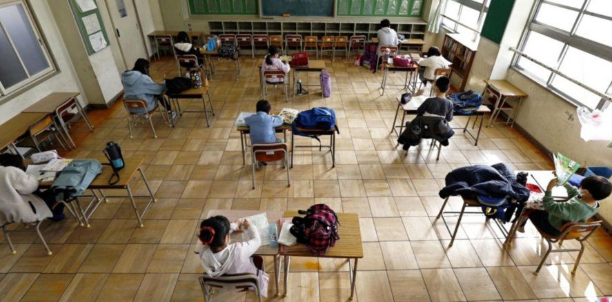 Kicillof anunció que en 24 distritos de la provincia de Buenos Aires se va a iniciar el retorno seguro a la presencialidad de las clases en las escuelas.