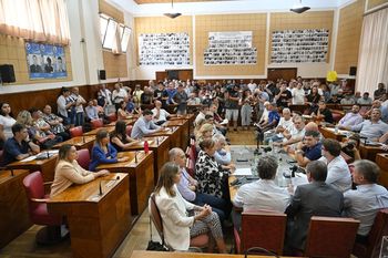 Axel Kicillof se reúne en Mar del Plata con sectores afectados por la nueva ley de pesca