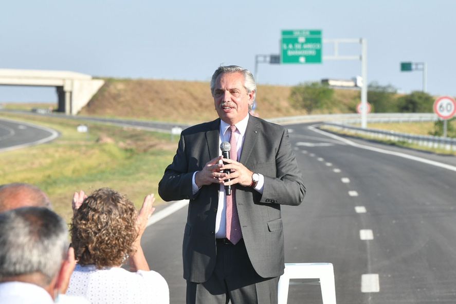 Alberto Fernández inauguró tramo de la Ruta Nacional 8.