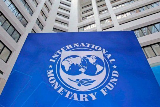 deuda: fuerte respaldo del fmi a la ultima oferta argentina a un dia del vencimiento