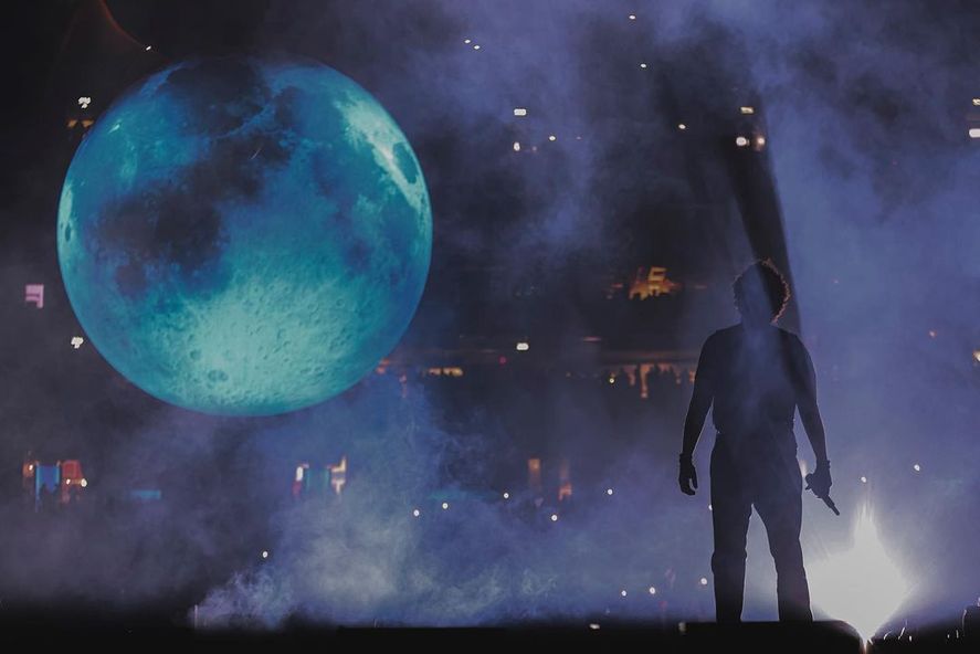 The Weeknd, anunció las fechas del 2023 para la expansión de su gira After Hours Til Dawn. La próxima etapa del tour comenzará el sábado 10 de junio en Manchester, Reino Unido en el Etihad Stadium y la anteúltima parada será en Buenos Aires, el 13 de octubre en el Hipódromo de San Isidro.