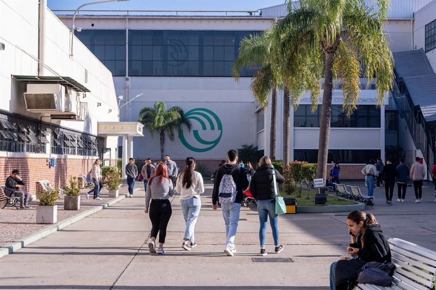 La Universidad Nacional de La Matanza (UNLaM) abrió la preinscripción al Curso de Ingreso 2025 para quienes deseen iniciar su recorrido académico.