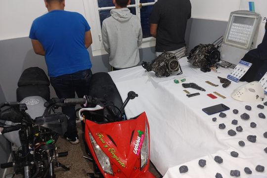 La banda delictiva robaba motos y vendía drogas en La Plata