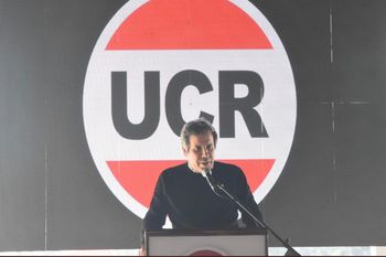El presidente de la Convención Nacional de la UCR, Gastón Manes, refutó la propuesta de Gustavo Posse de alcanzar un candidato plural.