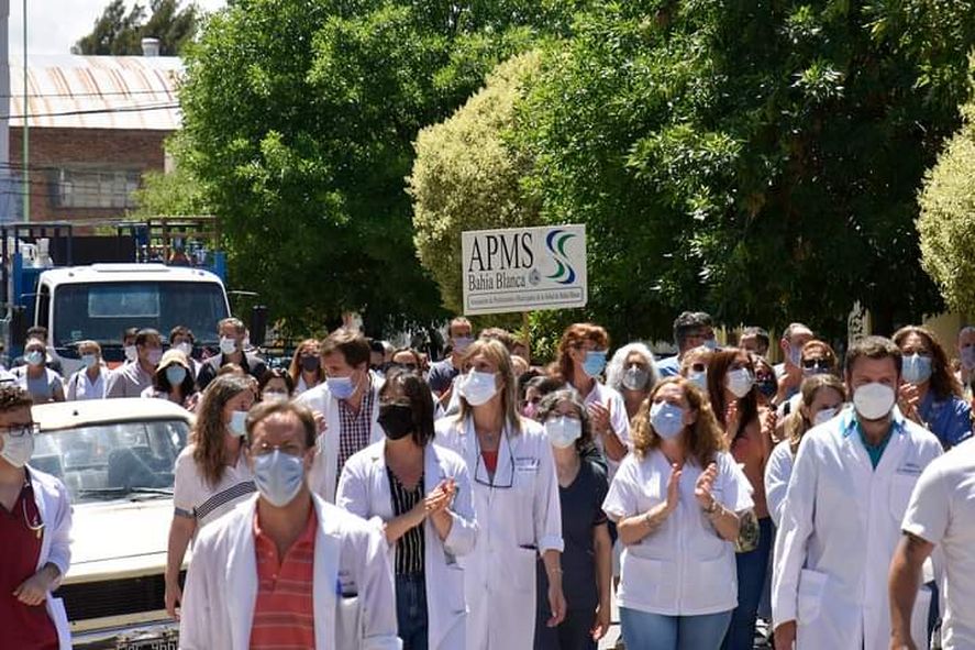 Paro y movilización de médicos municipales en Bahía Blanca