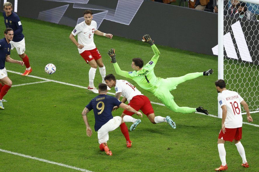 Francia vence a Polonia al cierre del primer tiempo por los Octavos de Final del Mundial Qatar 2022