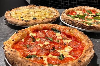 Comenzó como una pizzería en el patio de una casa de Adrogué y ahora es una de las 50 mejores del mundo