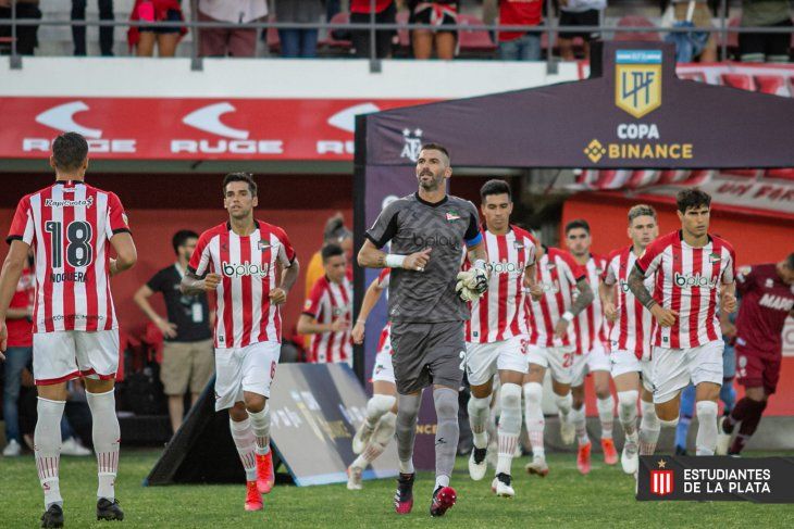 Estudiantes con nuevo técnico seguirá de cerca por Liga Profesional a sus rivales en la lucha por entrar a las Copas