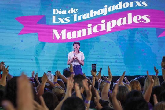 Mayra Mendoza anunció un bono de fin de año para municipales