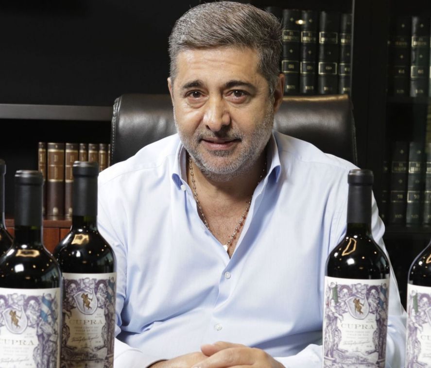 Daniel Angelici invitó a periodistas amigos para lanzar sus vinos 