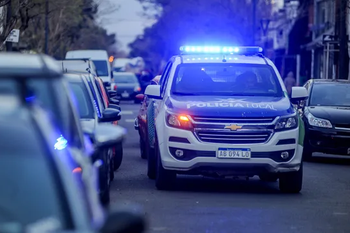 Guernica: hizo una falsa denuncia del robo de su auto para cobrar el seguro pero le salió mal