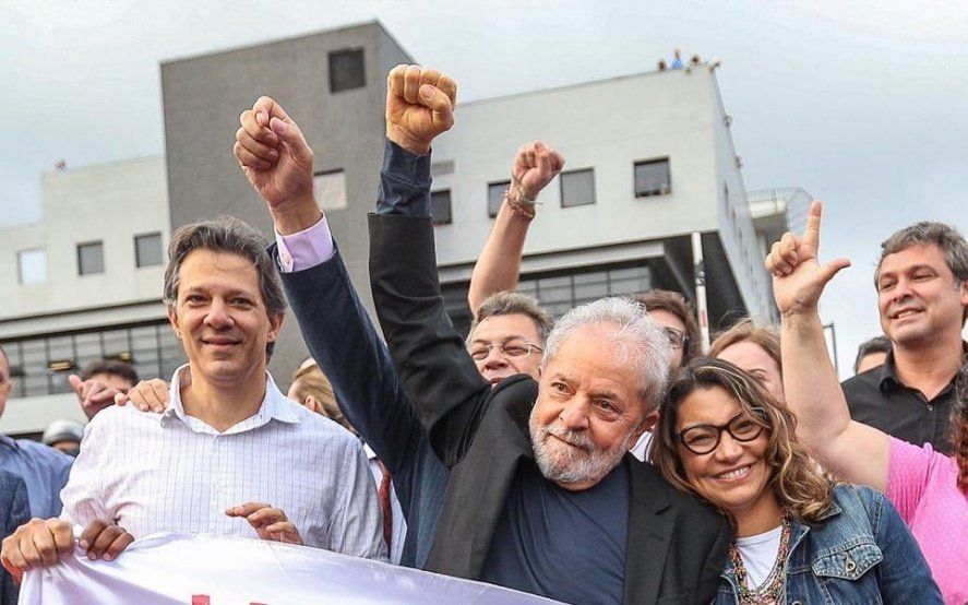Intendentes peronistas celebran la libertad de Lula mientras se habla del 17 de Octubre brasileño