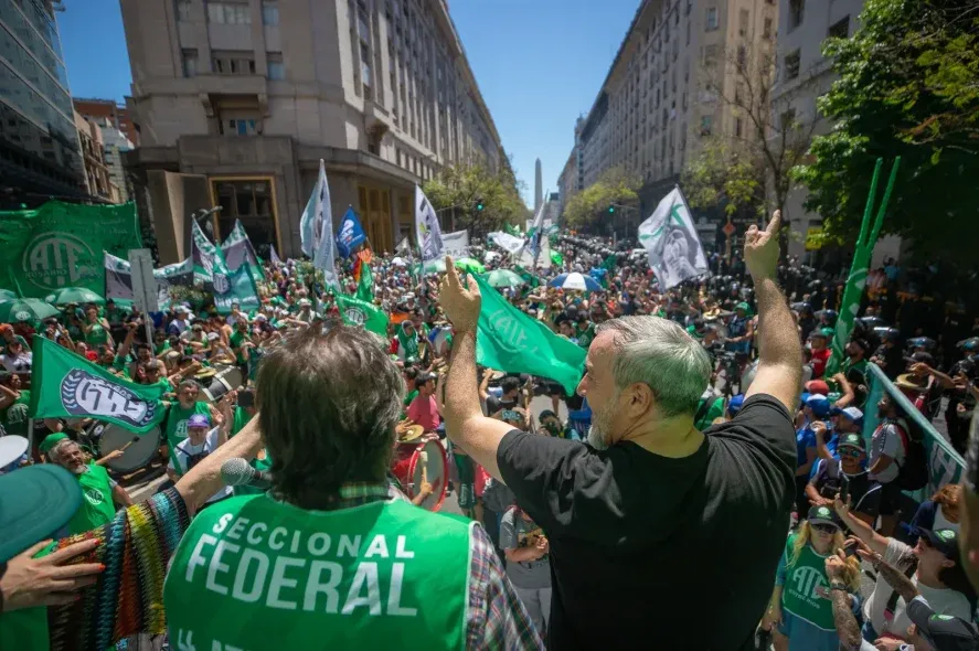 En el marco del paro, ATE march&oacute; al Ministerio de Desregulaci&oacute;n y Transformaci&oacute;n del Estado.