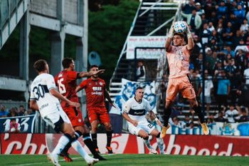 Gimnasia no pudo contra el Ferroviario.