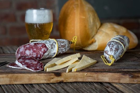 salame, queso y cerveza: tres fiestas para comer una rica picada en la provincia de buenos aires
