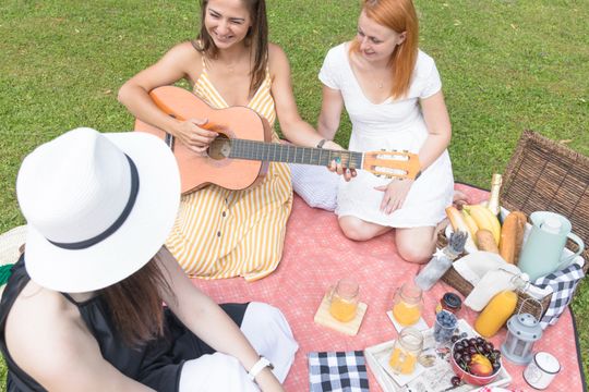 4 recetas de comida fáciles y ricas para el picnic de la primavera 2024