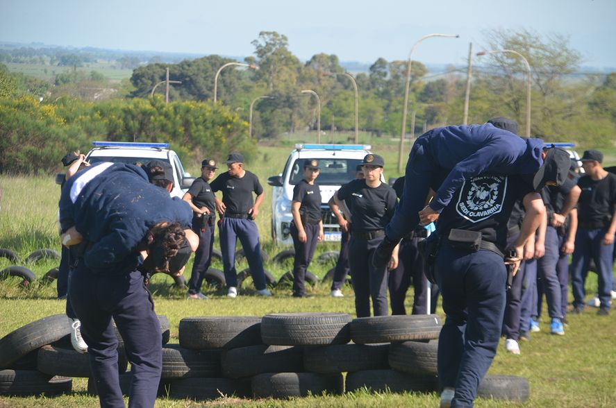 Los cadetes de la Policía Rural durante los ejercicios y el simulacro para combatir hechos delictivos 