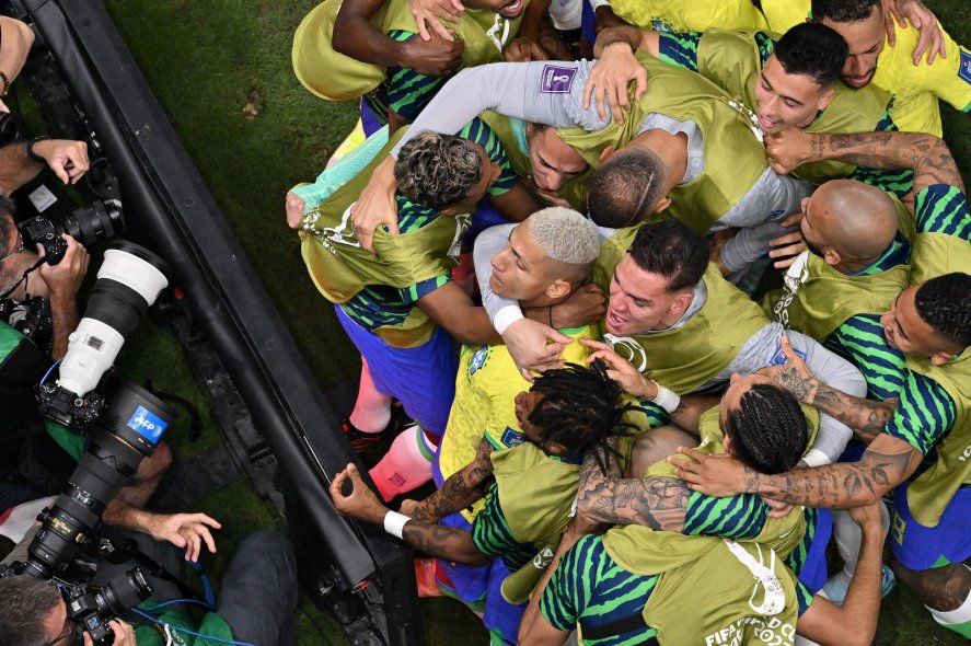 Brasil comenzó con un triunfo 2-0 ante Serbia en el debut del Mundial Qatar 2022 por el grupo G