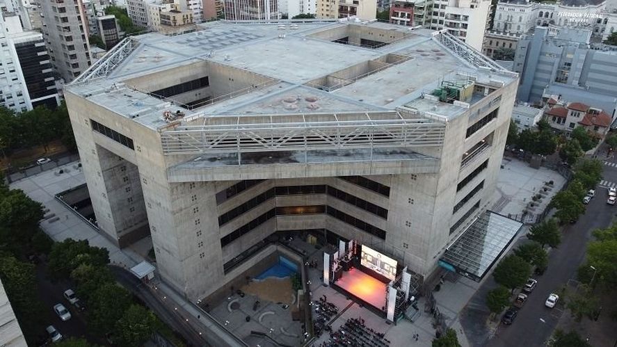 El Centro Provincial de la Artes Teatro Argentino ser&aacute; la sede del Primer Festival Bonaerense de Poes&iacute;a.