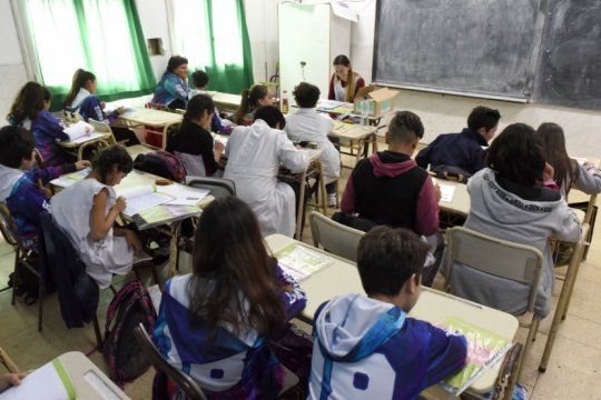 lengua aprobada, matematica a diciembre: los resultados de las pruebas aprender en la provincia