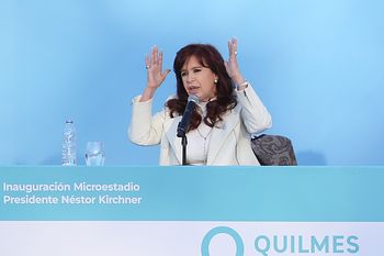 Cristina Kirchner encabezó un acto en Quilmes, en medio de la interna del peronismo. ¿Ordena?
