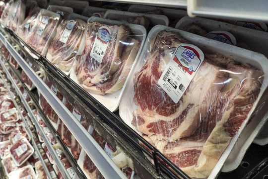 habilitaron la exportacion de los cortes de carne parrilleros: ¿que pasara con su precio en las carnicerias?