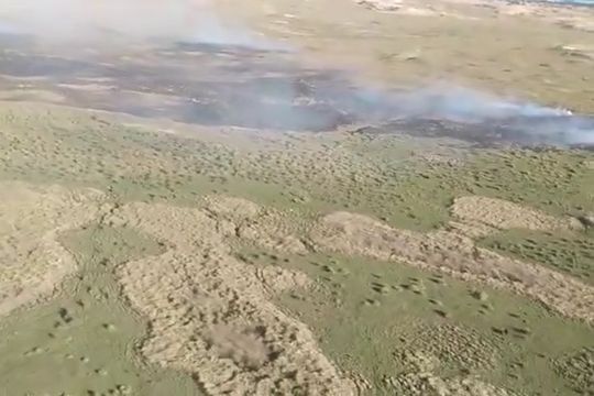 Bomberos trabajaron durante ocho horas para extinguir el fuego en la reserva natural
