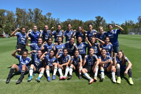 El Sub 17 del fútbol femenino de Argentina se estaba preparando en Ezeiza para competir en Uruguay.
