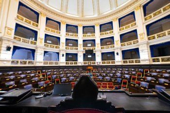 Este miércoles la Legislatura será protagonista de una sesión clave que podría costarle a la Provincia 400 mil millones de pesos.