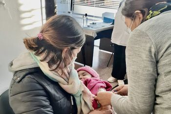La vacunación para menores de 6 meses a 2 años es libre en la provincia de Buenos Aires.