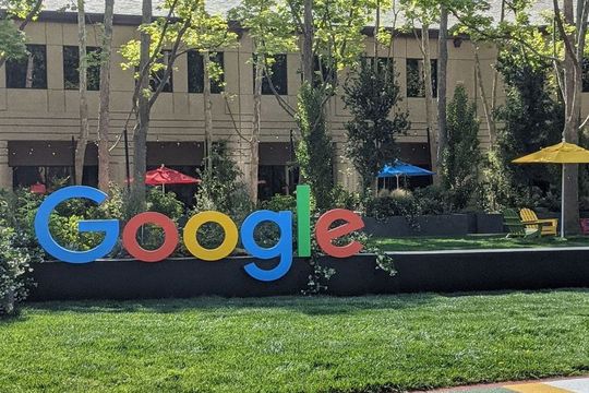 ¡Google está de festejo! Su buscador cumple 23 años en línea.