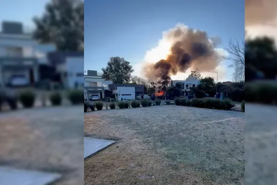 exploto una casa en un country de chascomus: mira los videos