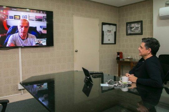Macri y Grindetti conversan por videollamada. Los dos tomaron medidas para aumentar la recaudación