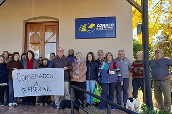 El reclamo de los vecinos de Santa Regina tras el anuncio del cierre de la única oficina de Correo Argentino.