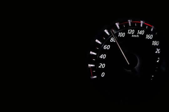 Solo el 30% de los conductores sabe cuál es la velocidad máxima para circular por la autopista