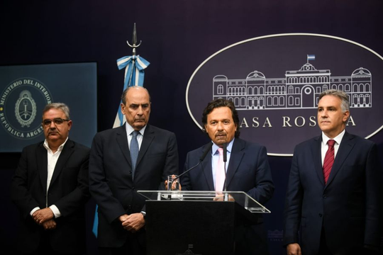 El gobernador de Salta, Gustavo Saenz, junto al ministro Guillermo Francos