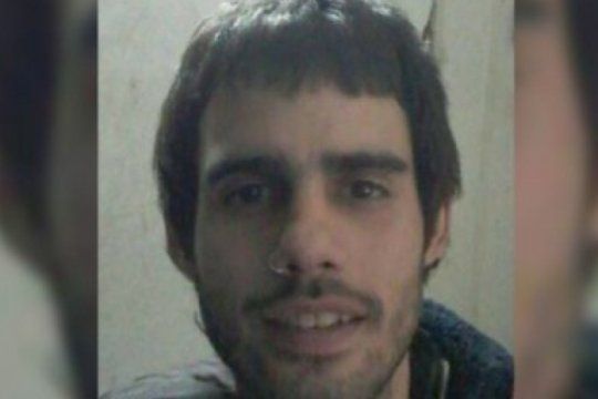la plata: buscan a un joven del cual no se tiene noticia a casi un mes de su viaje a uruguay