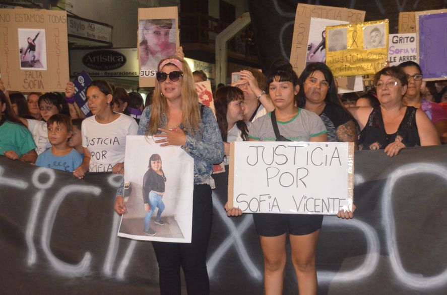 La protesta por el femicidio de Sofía reunió a alrededor de 5 mil personas en Olavarría